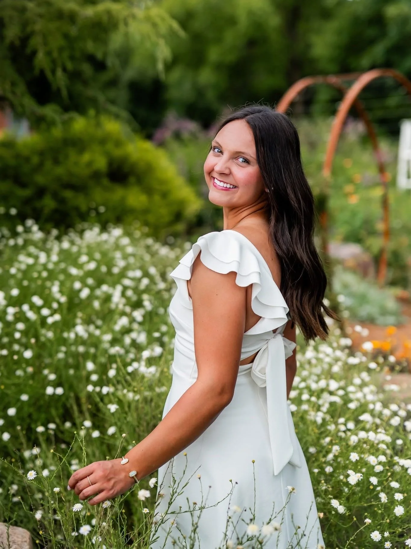 Caroline is as lovely as they come &mdash; sweet, easygoing, and always showing up with that beautiful smile. 💙

Her senior session has been on my calendar for what felt like forever, and we landed a perfect August evening to capture this moment for