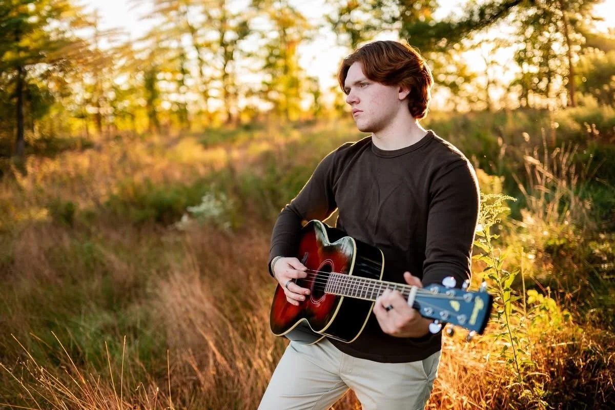 Dylan brought a little live music to his senior session, and I loved every minute of it! 🎷🎸 His saxophone and guitar made the best accessories, especially surrounded by all those gorgeous fall colors.