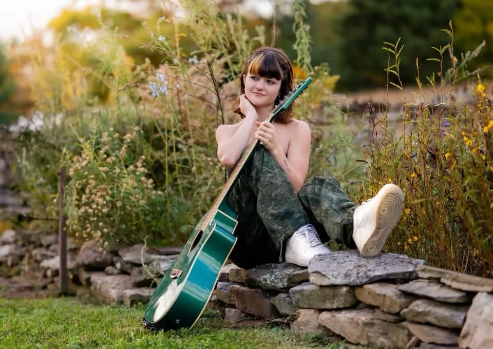 Guitars are apparently a thing with my seniors this year, and I&rsquo;m not complaining! 🎸

Kat&rsquo;s session was SO good. Gorgeous fall color, the coolest teal guitar, and Kat&rsquo;s laid-back, effortlessly cool style. 🧡