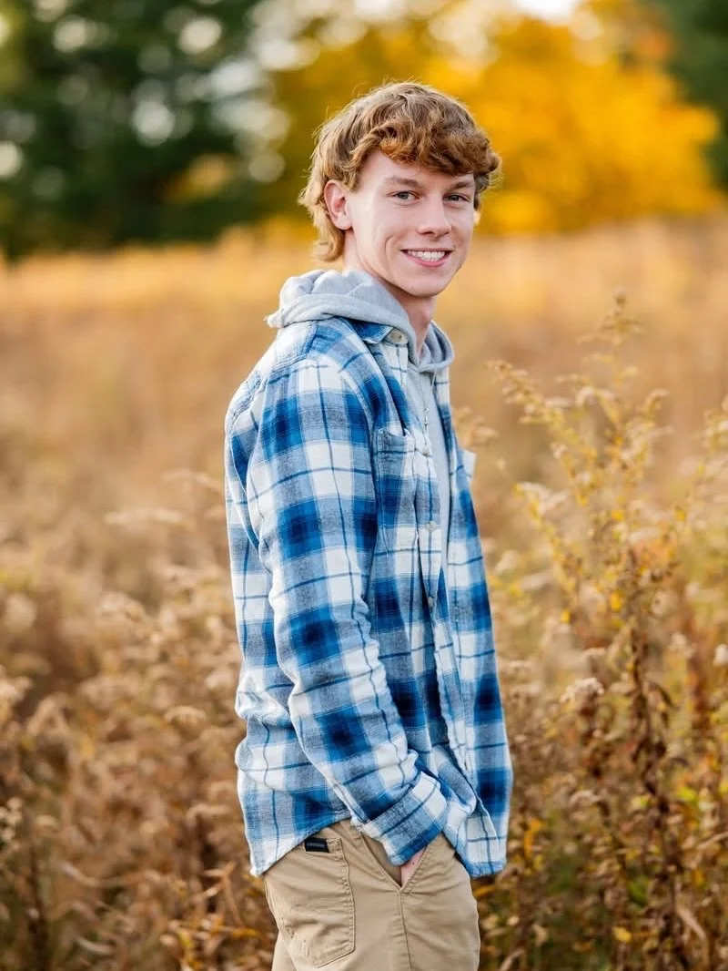 I&rsquo;m tossing around the idea of opening up a date or two during the week in November specifically for Senior Mini Sessions.
 
These would be shorter sessions at a designated location, with one outfit and plenty of variety in poses and background