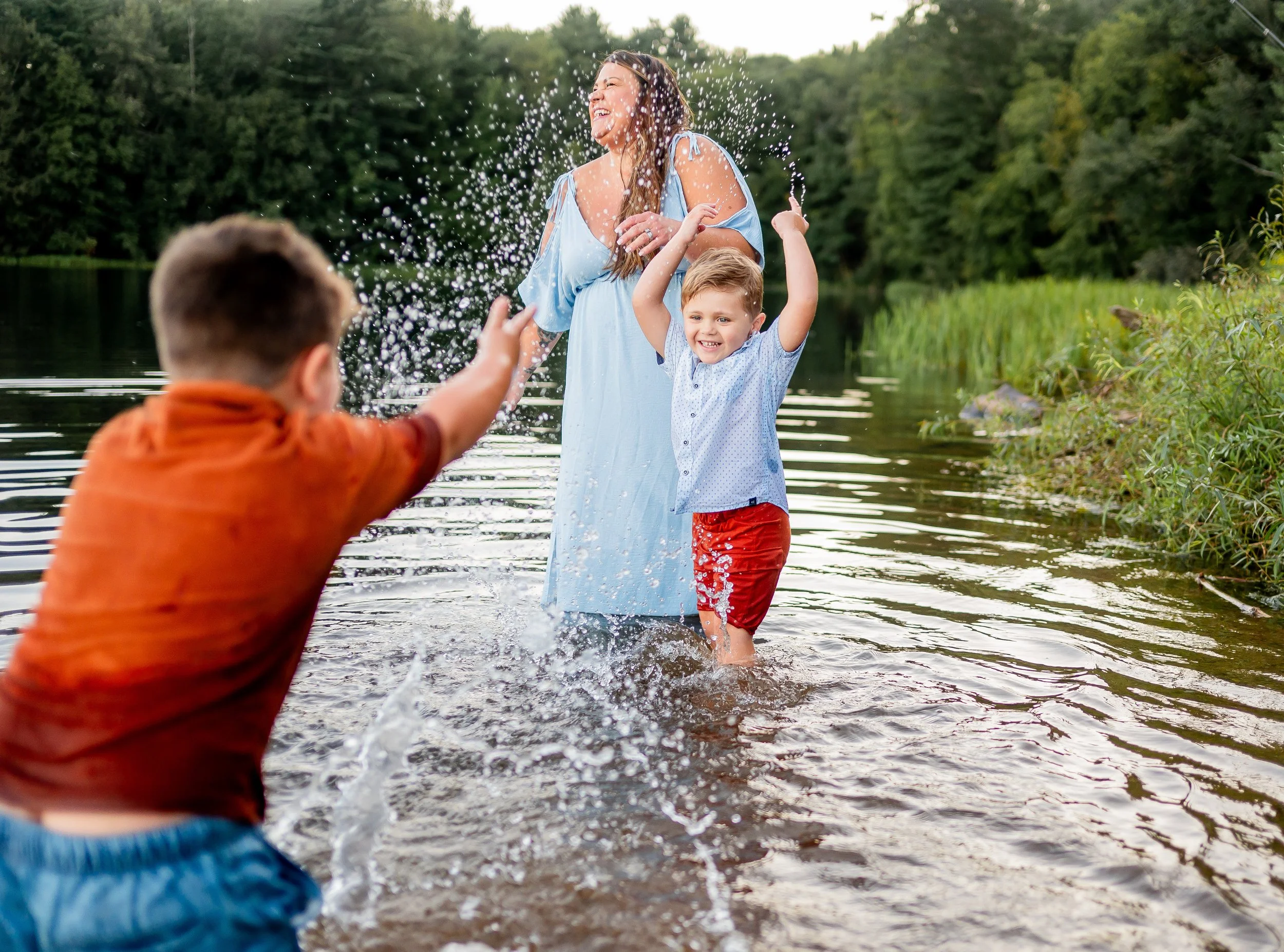 family-photos-rose-valley-lake.jpg