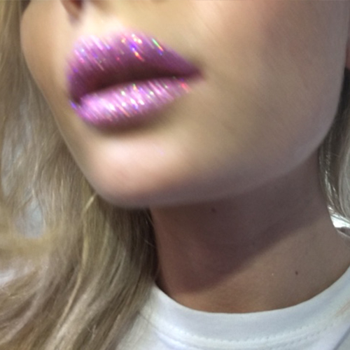 @Glitterlips - colour in Ultra Glam So easy to apply & lasts for hours. Comes with a hand applicator & glue. Glitter stays in pressed on too lipstick too. 