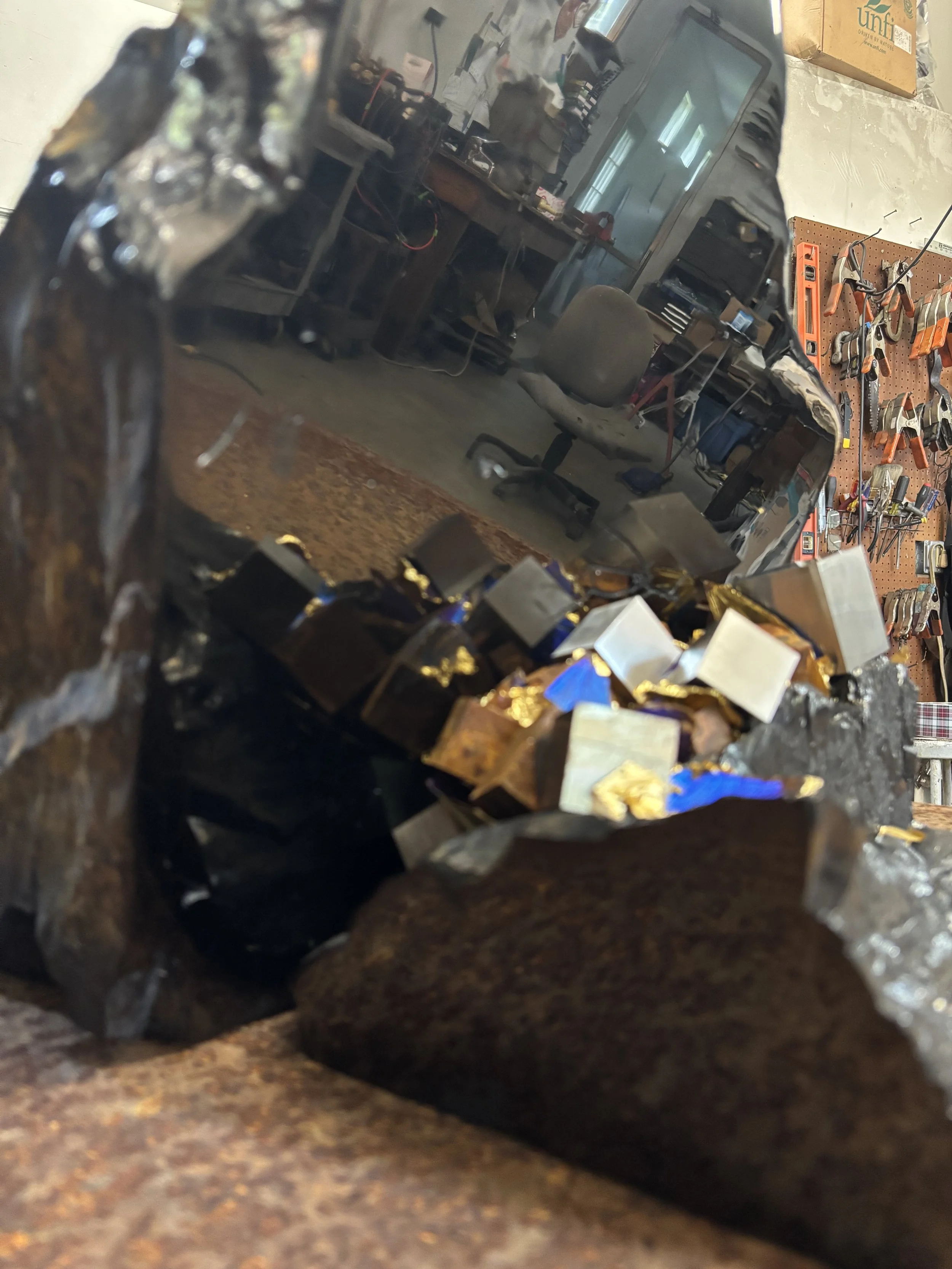 "Carbon Mirror on Disc", detail, 2