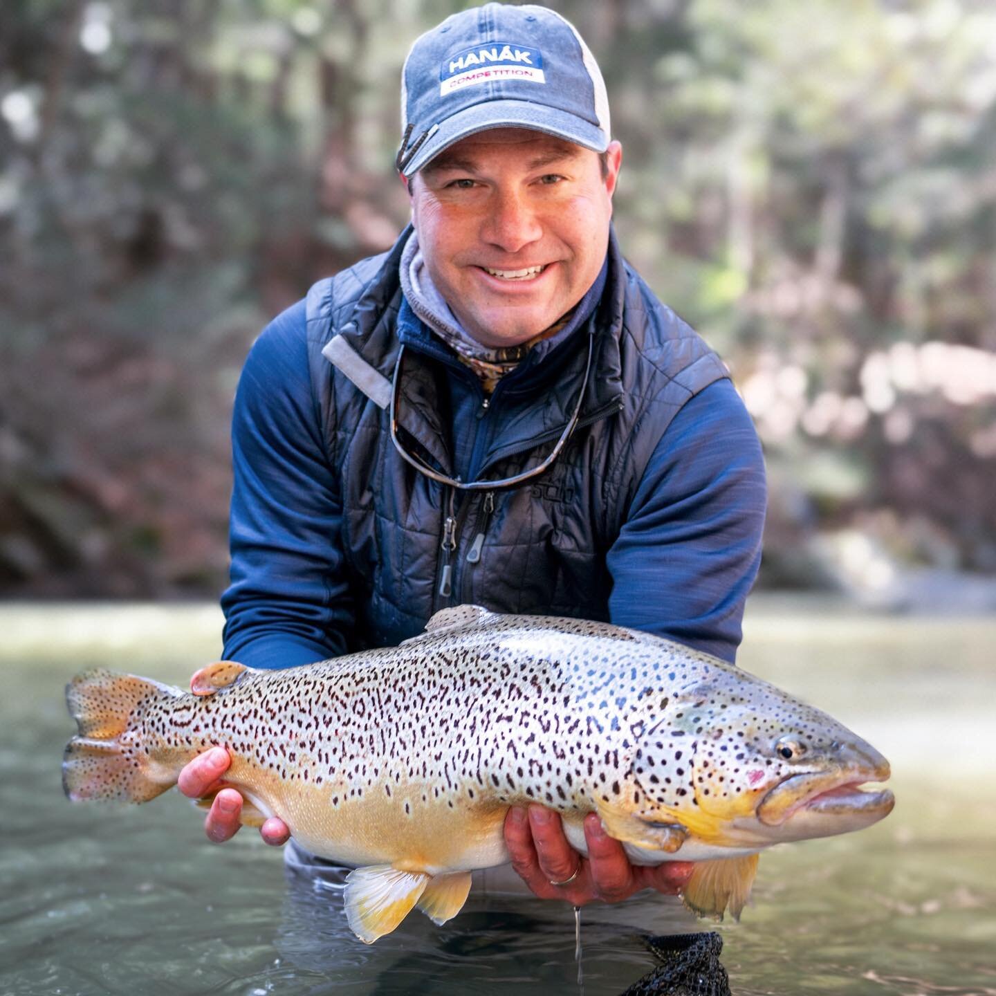 Euro nymphing is ONLY to be used with nymphs, right? ❌ Of course not! This GORGEOUS brown trout was caught on a Euro rig, but with a floating midge during a hatch earlier this season. Landed with a 10&rsquo;6&rdquo; 3 weight in under 4 minutes on fin