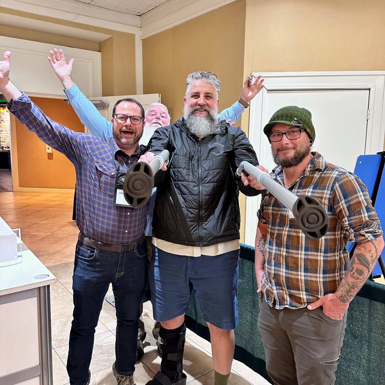 Day 2 pics of the International Fly Tying Symposium, lots of fun, flies, and fishing talk jammed into a weekend!

#troutandfeather 
#trout 
#travel #flytying 
#internationalflytyingsymposium #IFTS 
#flyfishing #flyfishingshow
#newjersey 
#flytyingjun