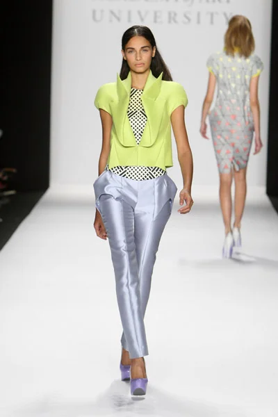  &nbsp;Academy Of Art University - Runway - Spring 2010 MBFW 