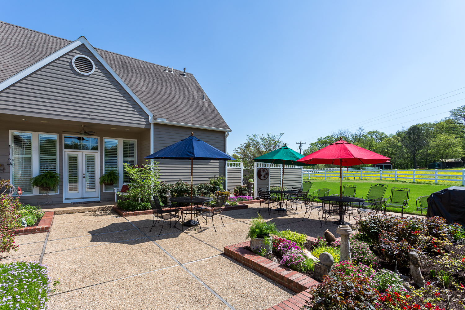 Patio shot for real estate photo shoot of home in Siloam Springs