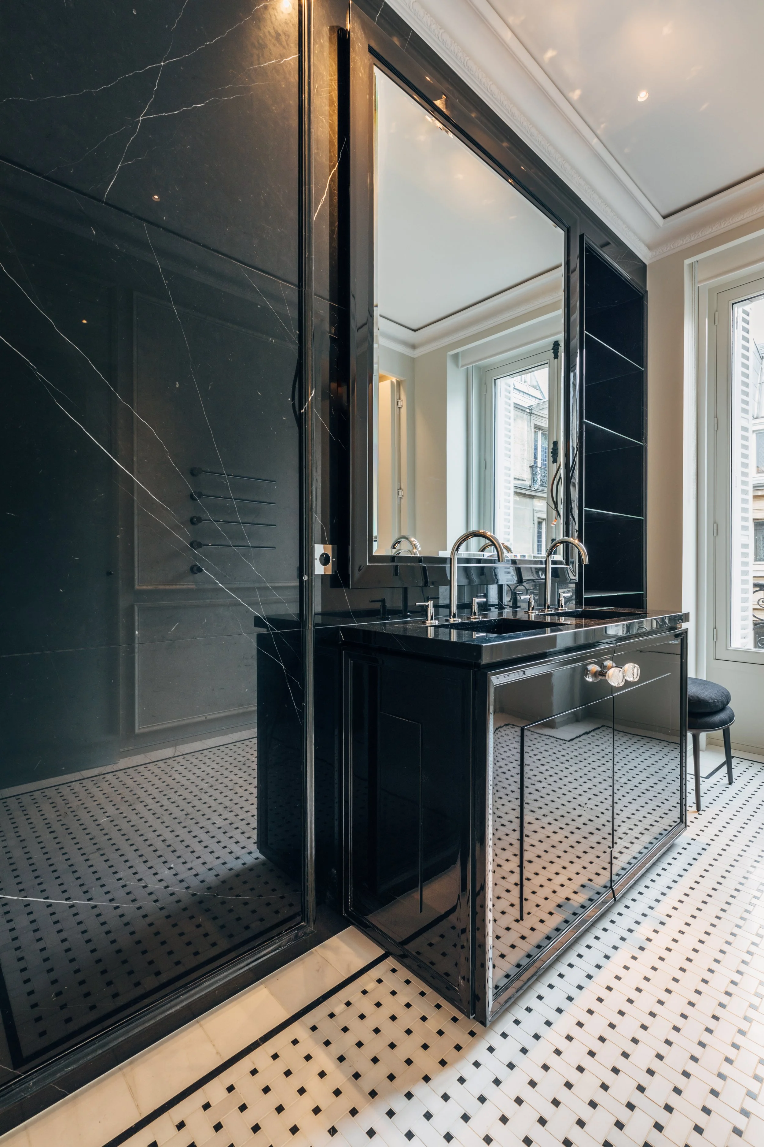 2021-05-06, Pierre Noire, 244 Rue de Rivoli-1.jpg