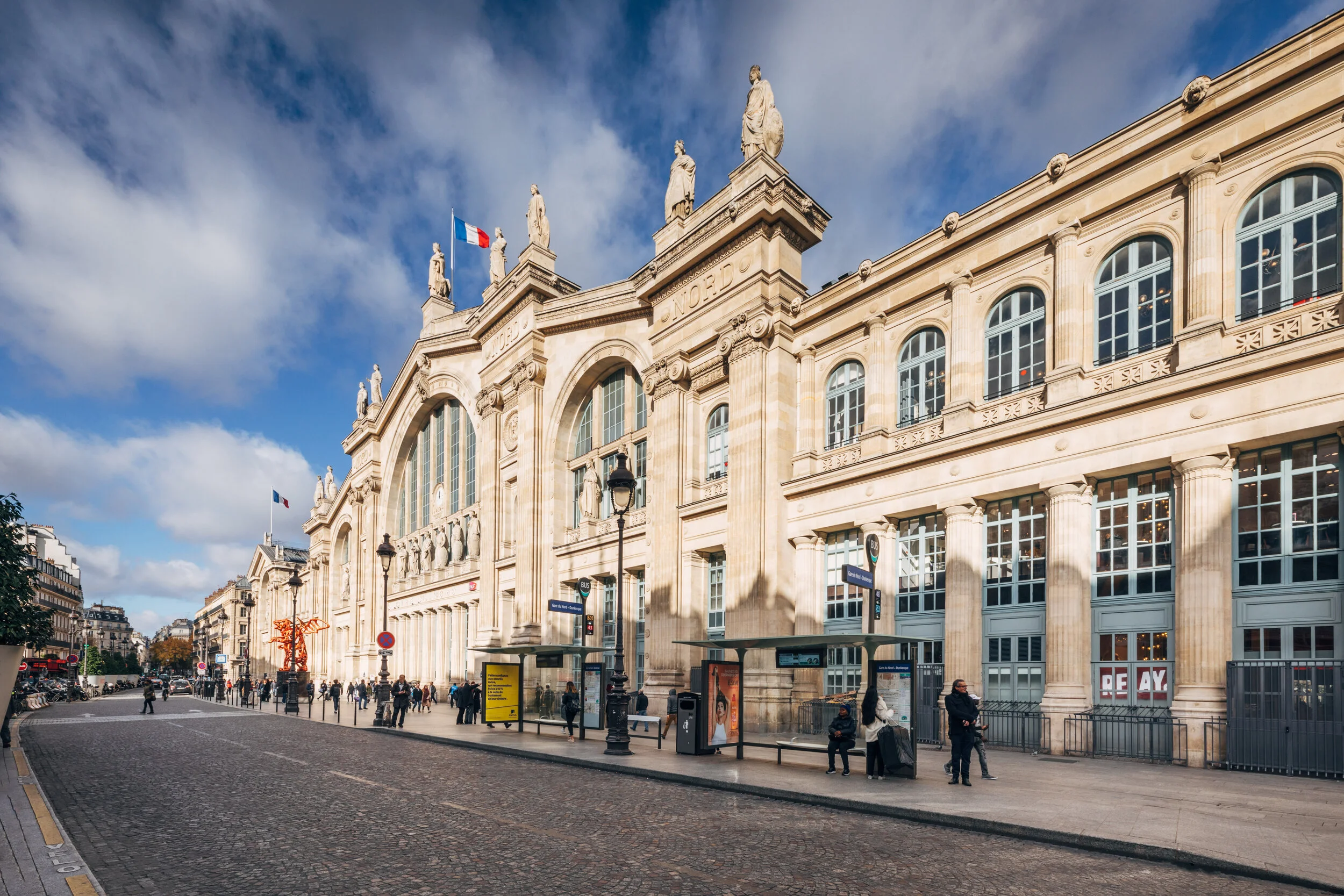 2018-11-13, Gare du Nord, Rue de Dunkerque, Façade Sud-10.jpg