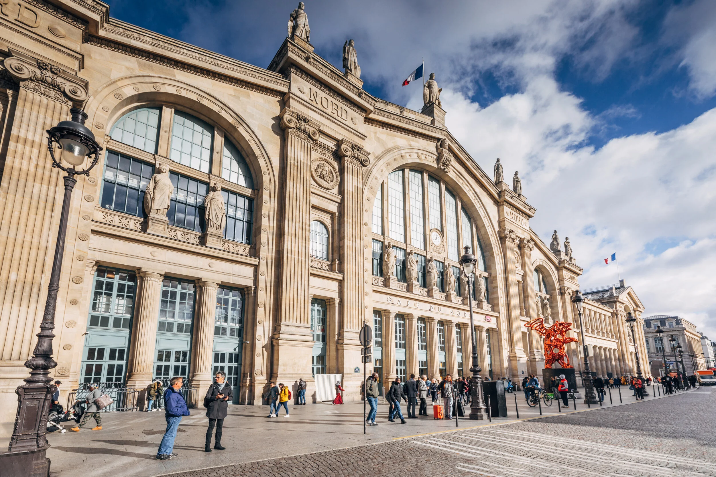2018-11-13, Gare du Nord, Rue de Dunkerque, Façade Sud-18.jpg