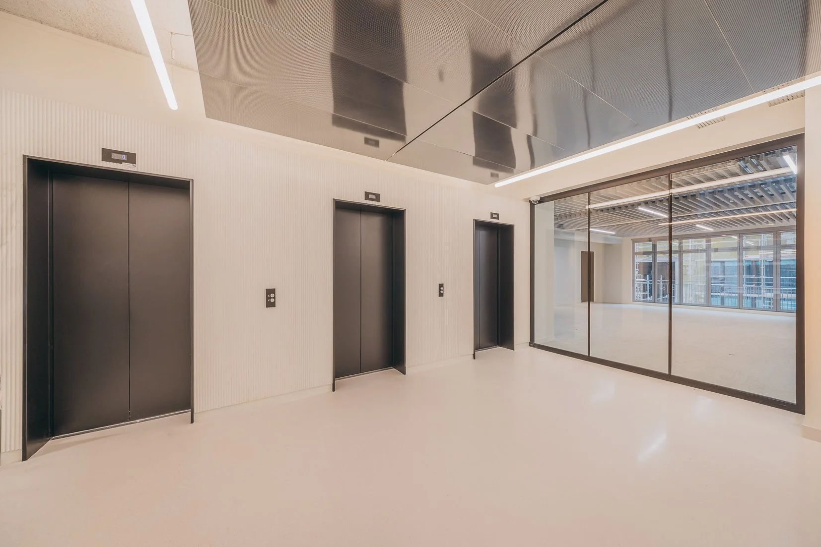 2025-02-28, 18 rue Yves Toudic-42-Edit.jpg (Copy)