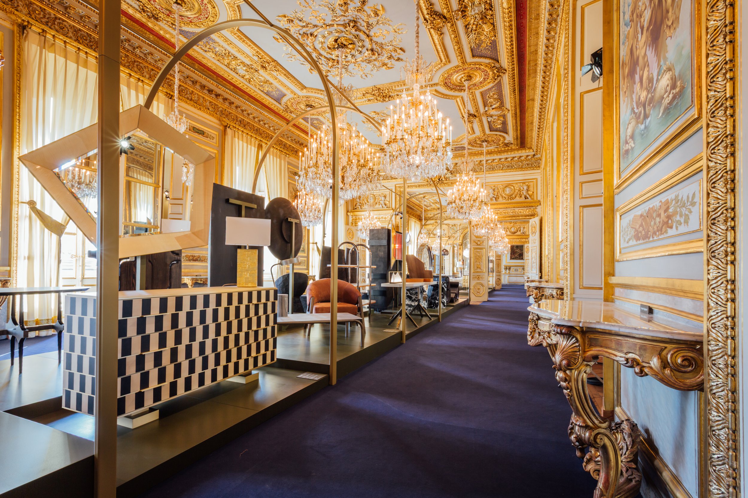 2016-04-05, Bouygues chez Hôtel de la Marine-1.jpg