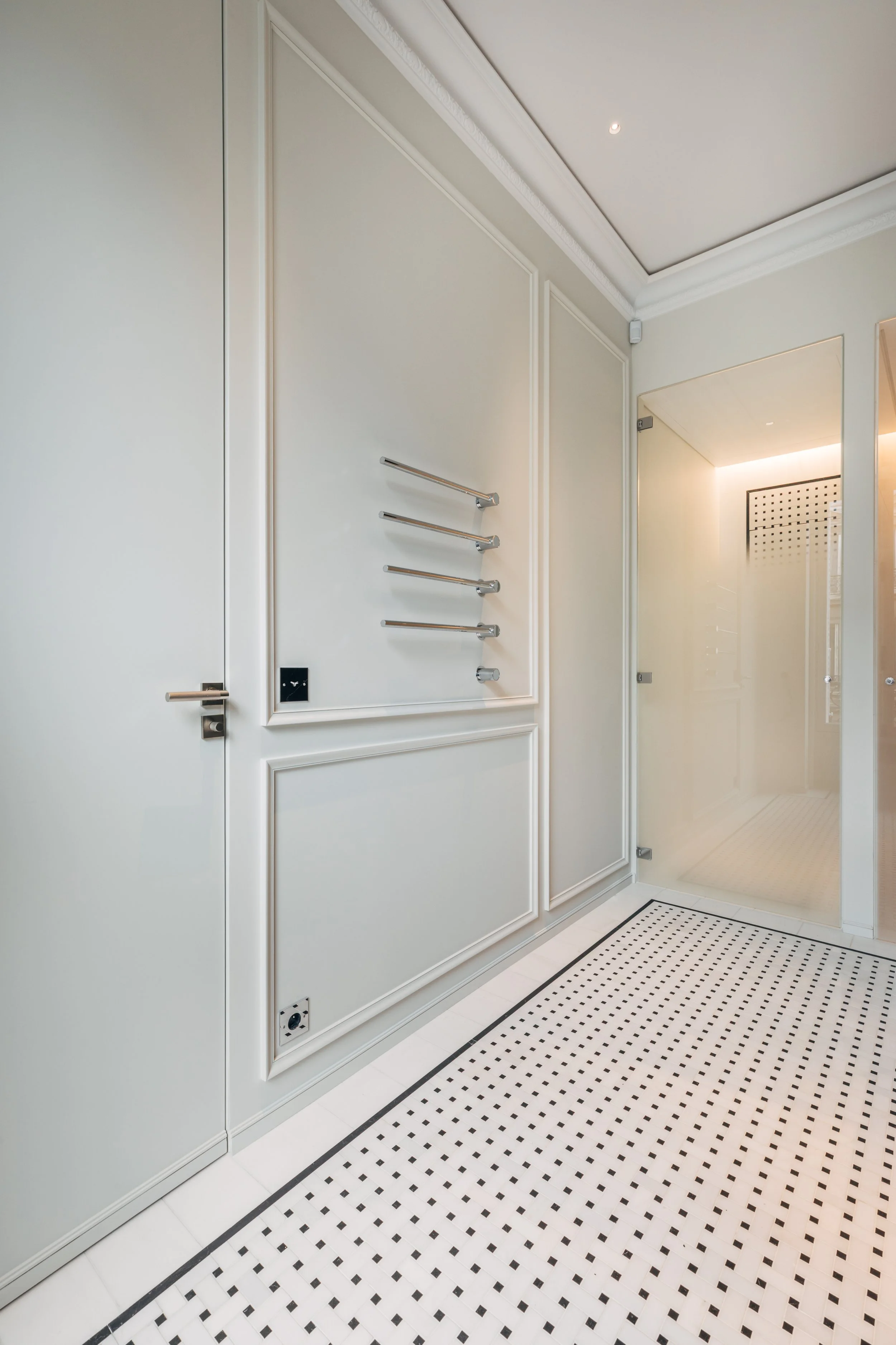 2021-05-06, Pierre Noire, 244 Rue de Rivoli-5.jpg