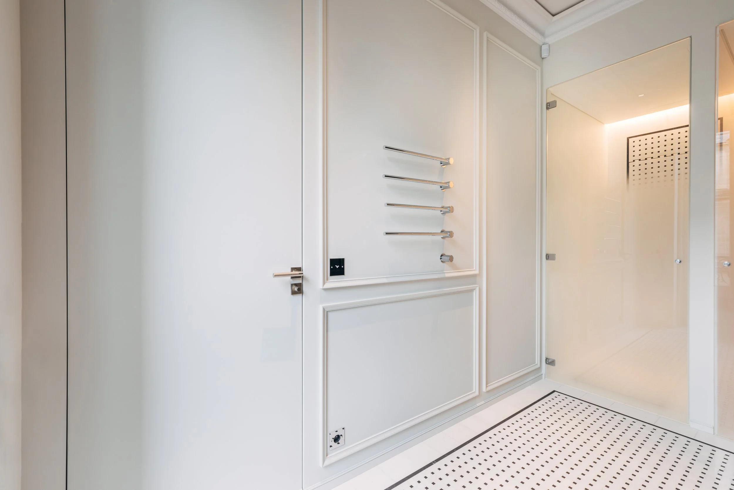 2021-05-06, Pierre Noire, 244 Rue de Rivoli-4.jpg