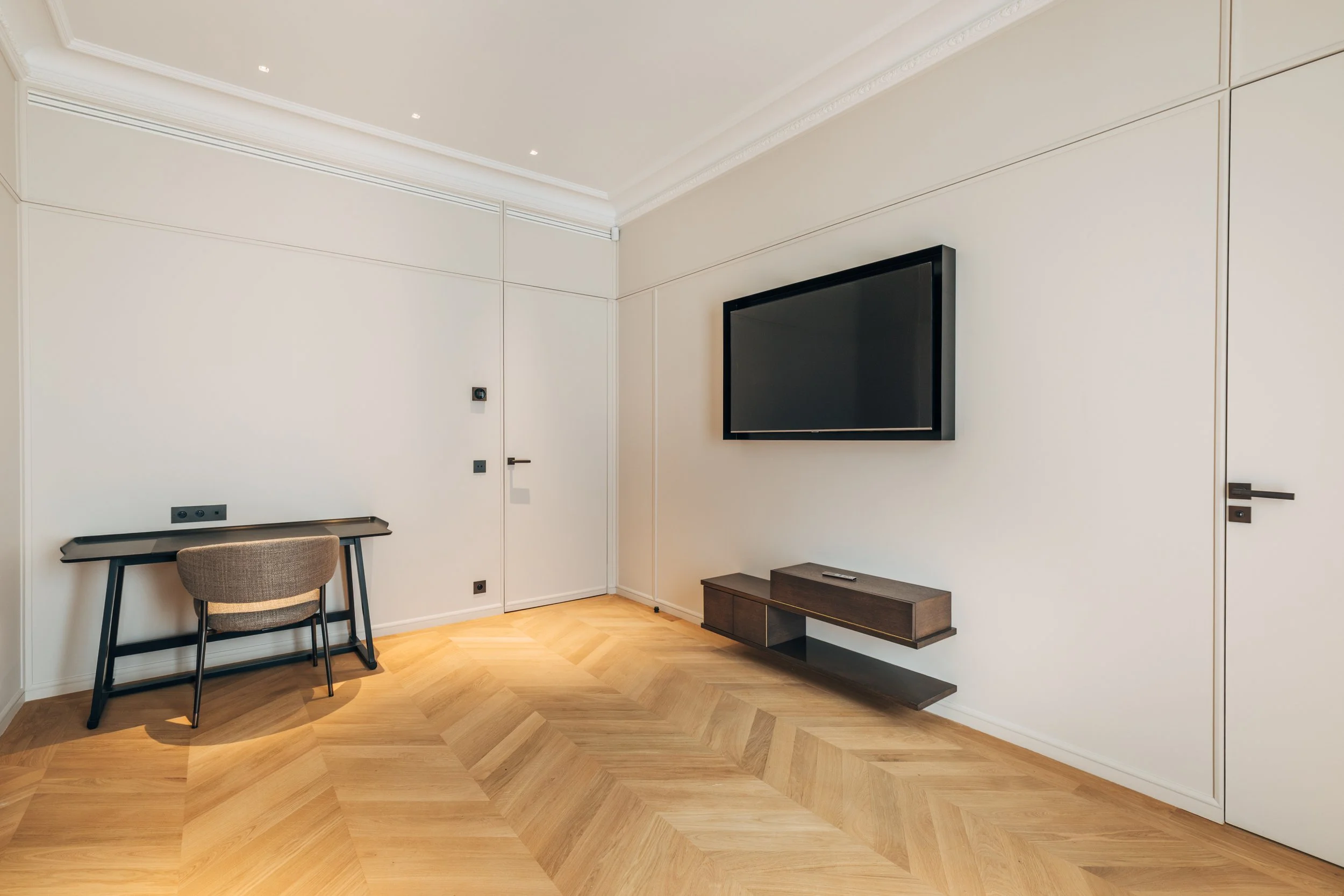 2021-05-06, Pierre Noire, 244 Rue de Rivoli-72.jpg