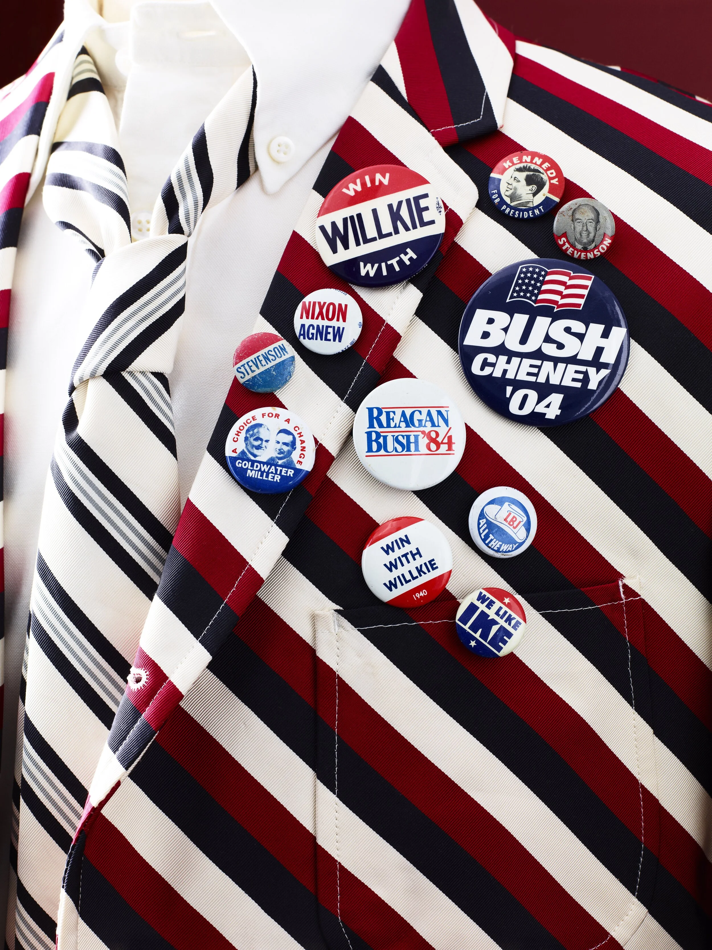 032712_ELECTION_PINS_001.jpg