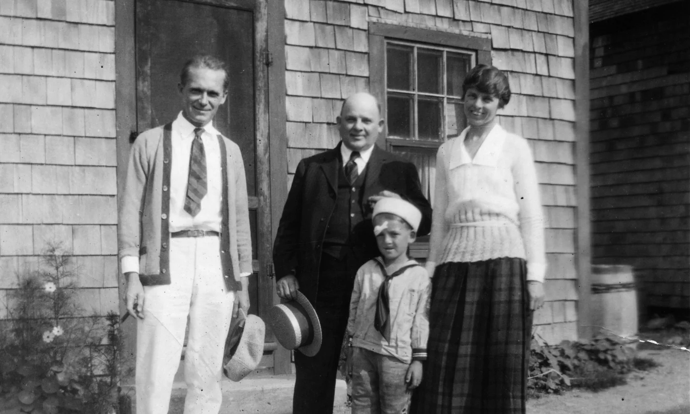 Photograph of John Kraushaar with Gifford and Maude Beal, Bearskin Neck, Rockport