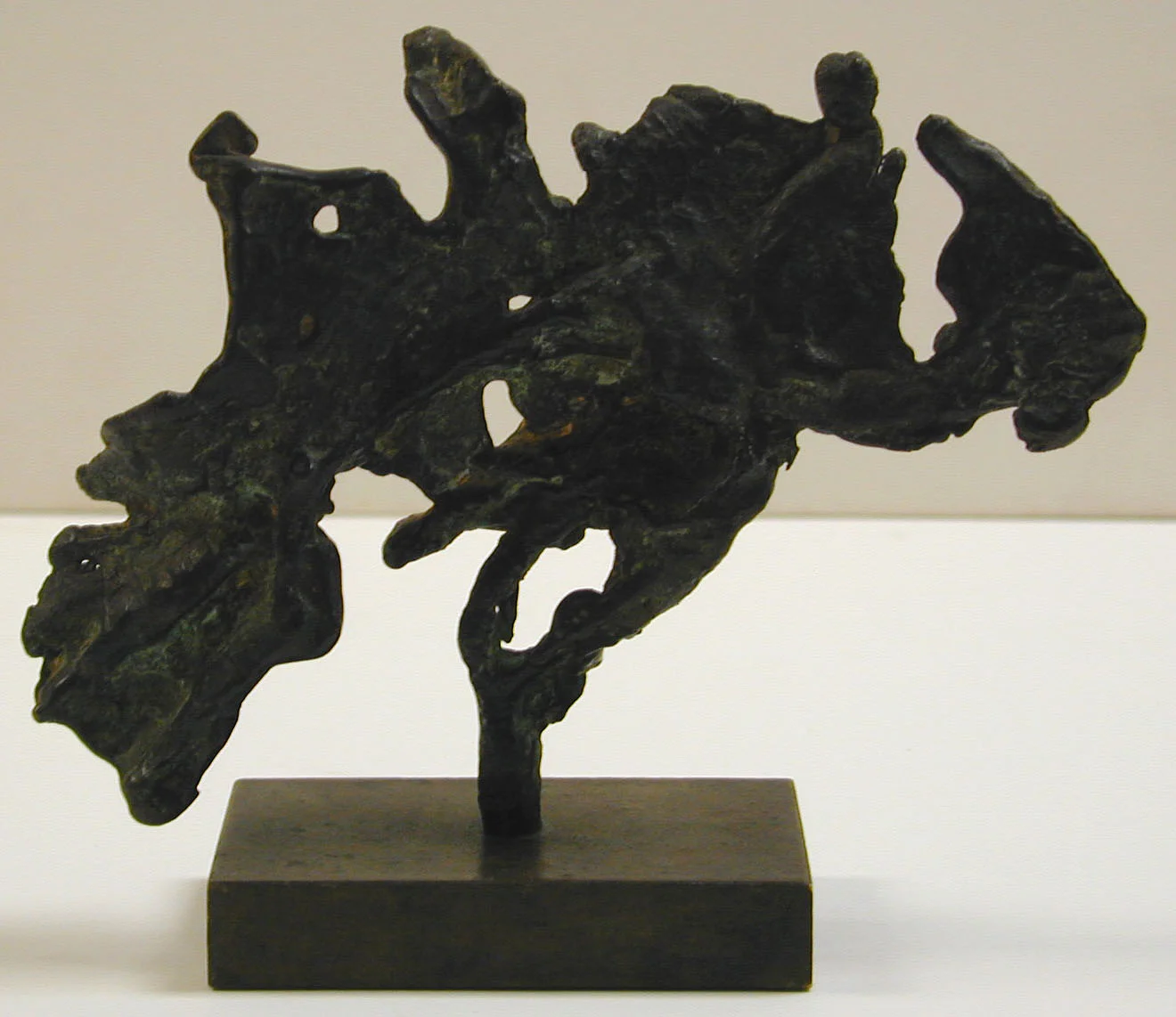 Bronze sculpture of abstract fish