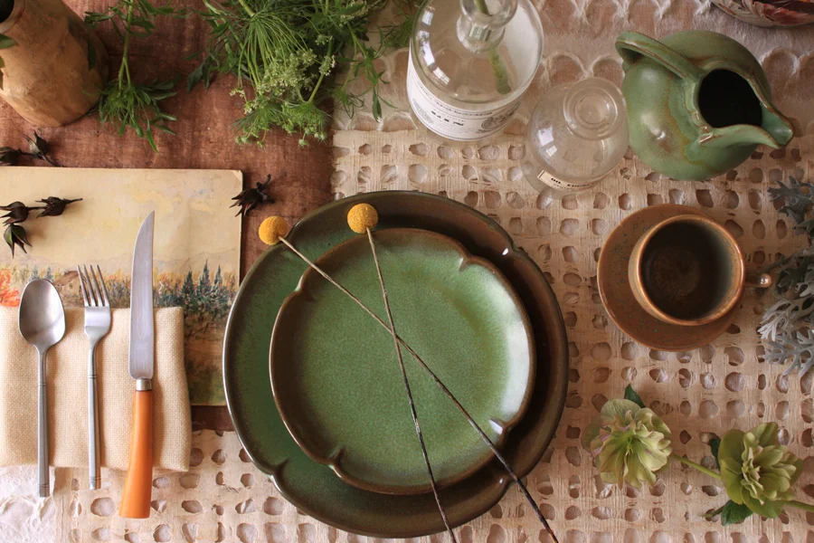 INTO THE GOLD // Photography, Direction, Branding. Prop Styling by Into The Gold.
