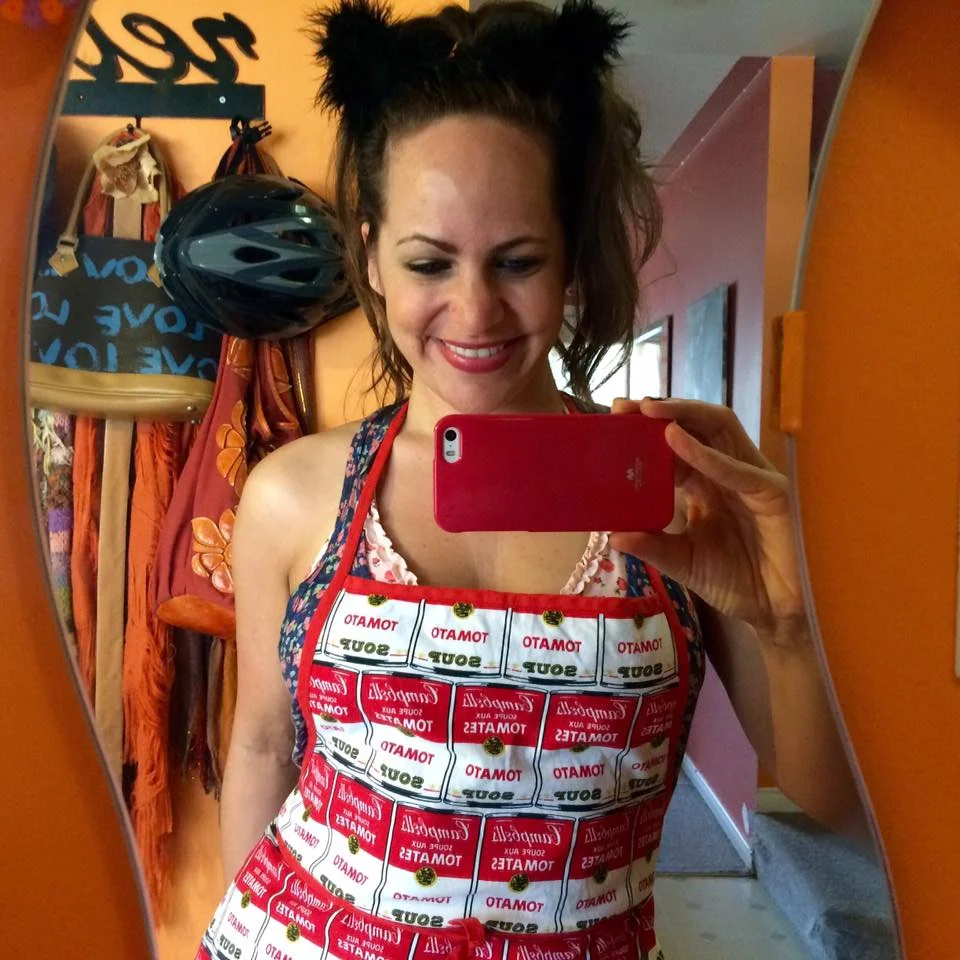 Pimpin' TGT in my vintage apron