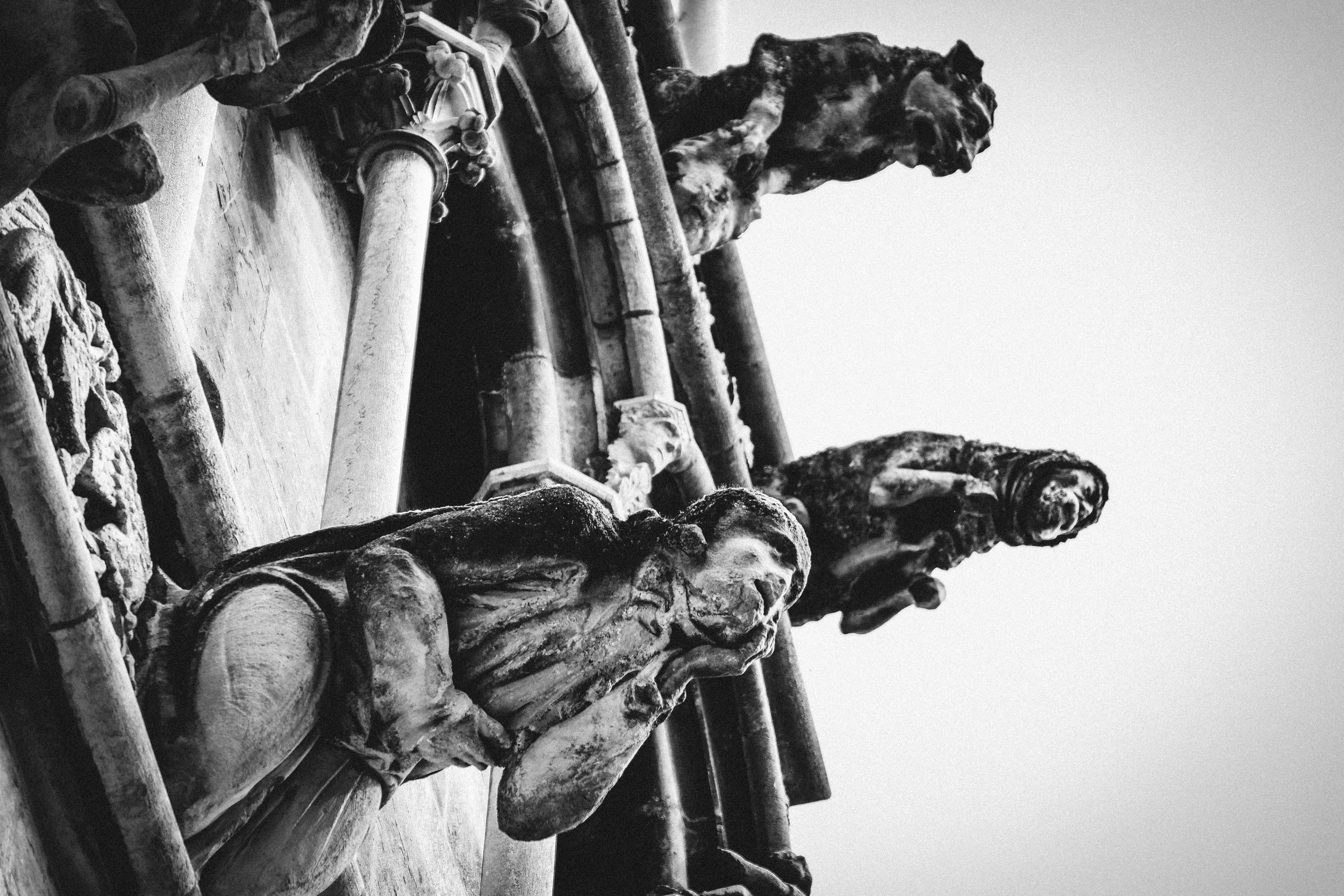 S1•E8. The Murders of Notre-Dame, 1821