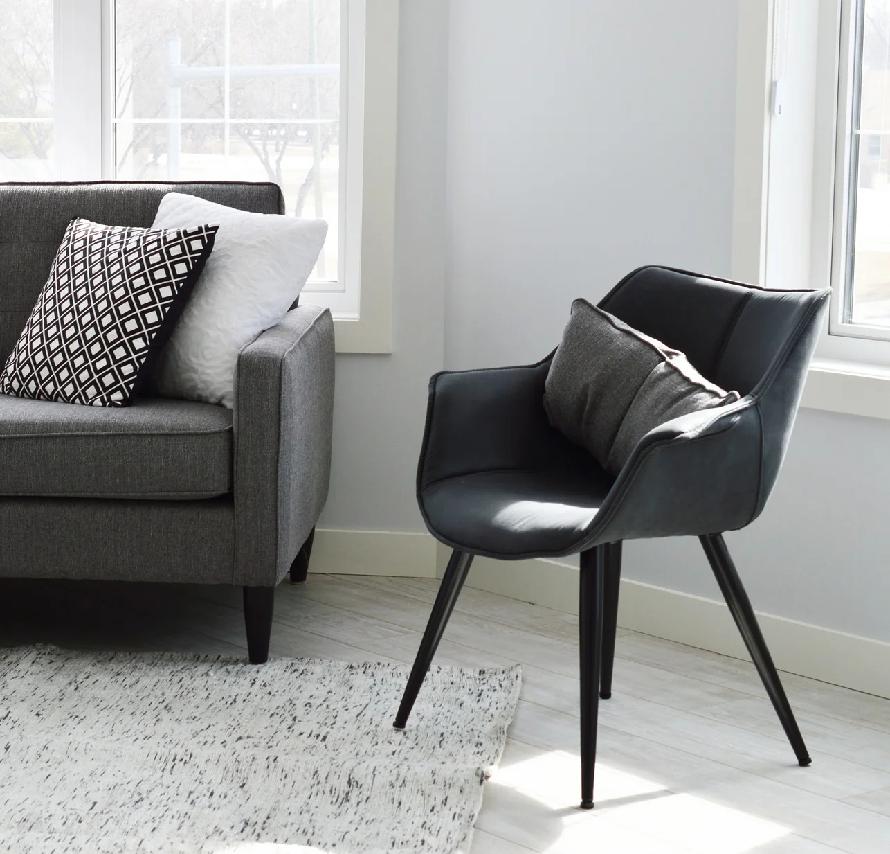 living-room-2155376_1920.jpg