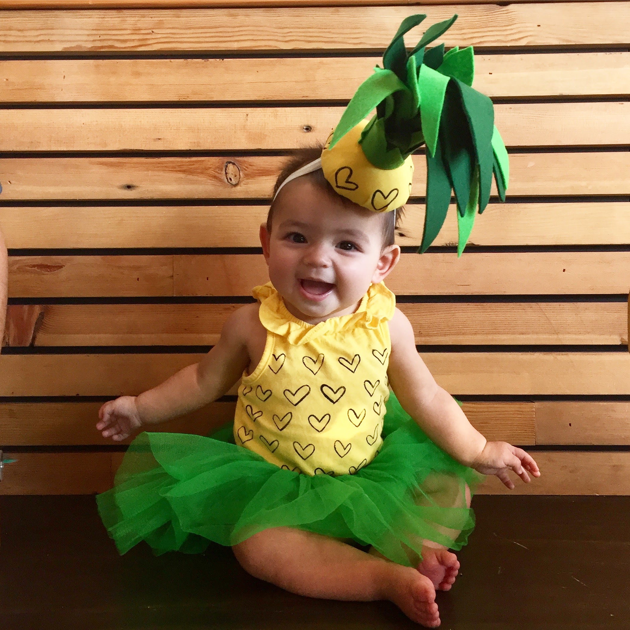 Baby Pineapple // Mia Kai's First Halloween Costume! — JITNEYS