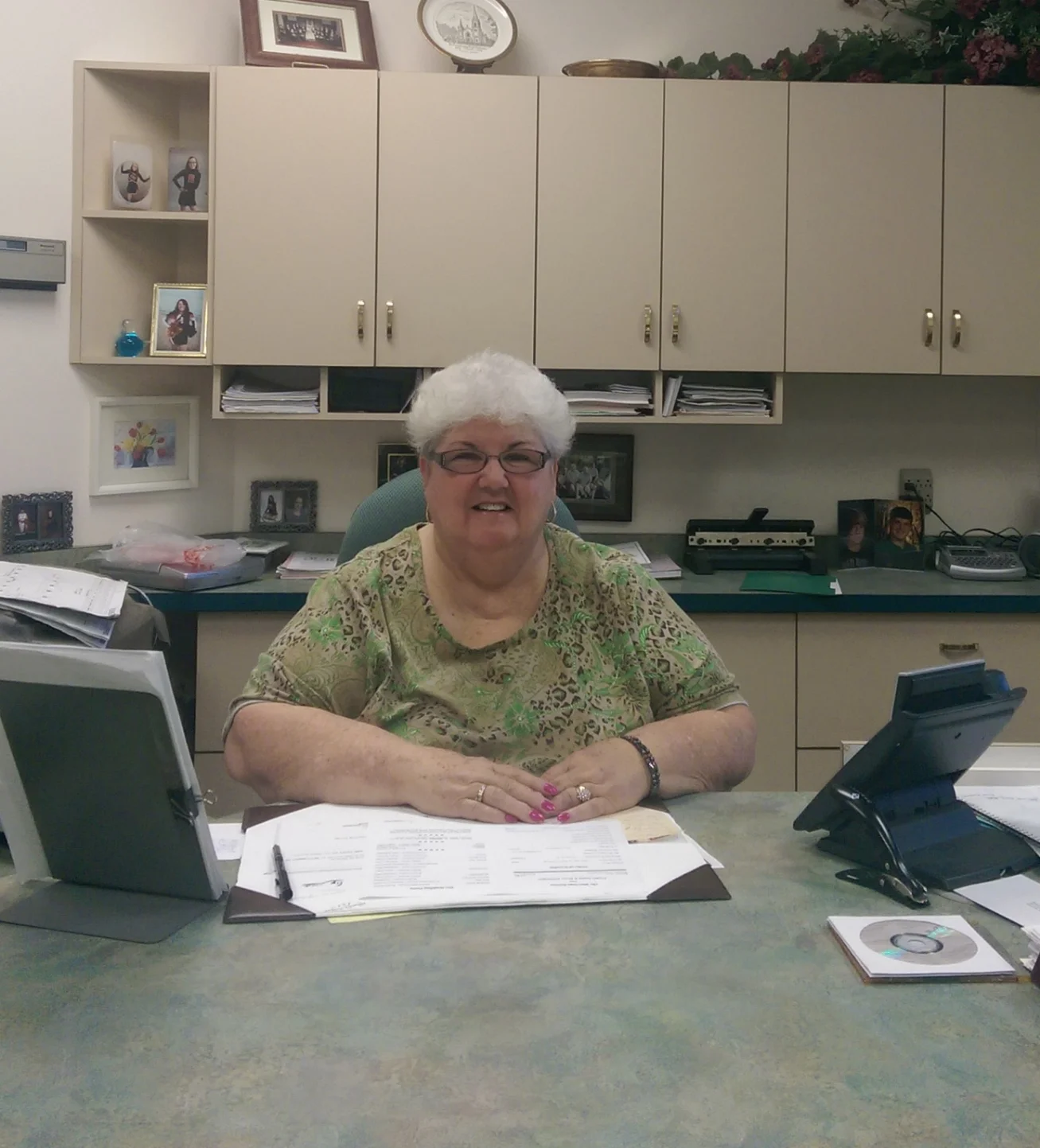 Sandy Flinn Secretary Sandy will often be the first person you meet in the office! Sandy oversees much of the communications that go from Bethany, and help answer any questions. sflinn@bethanyescanaba.org