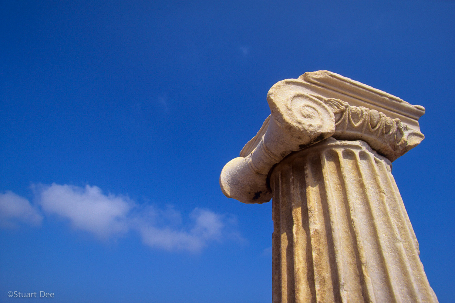 26-2206-099-17 Marble column - getty scan.jpg