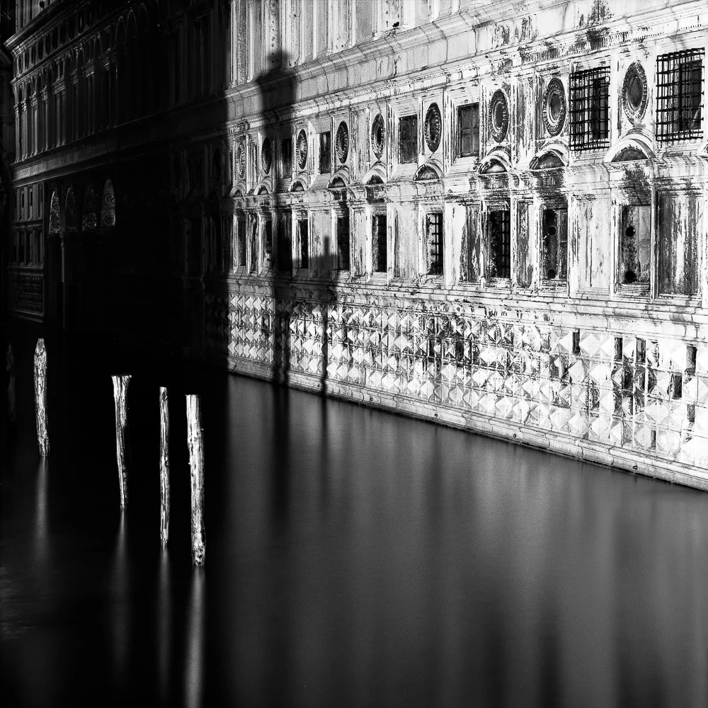 Poles and palazzo, Venice 40x40 cm, Edition of 6 60x60 cm, Edition of 7 80x80 cm, Edition of 7 120x120 cm, Edition of 5