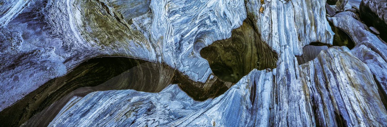 Arrow, Switzerland 120x40 cm, Edition of 6 150x50 cm, Edition of 7 180x60 cm, Edition of 7 210x70 cm, Edition of 5