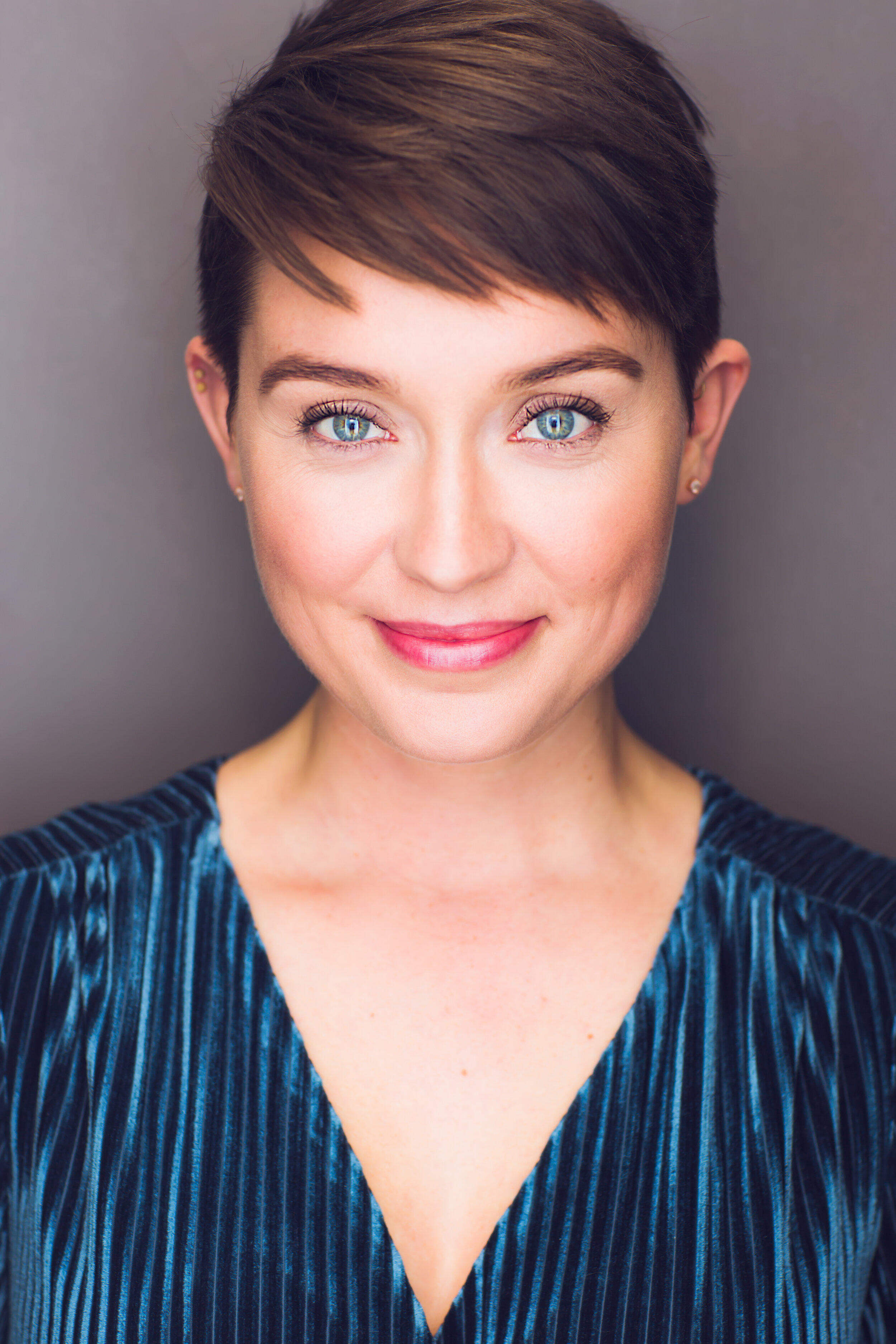 AnneliseHeadshot1.jpg