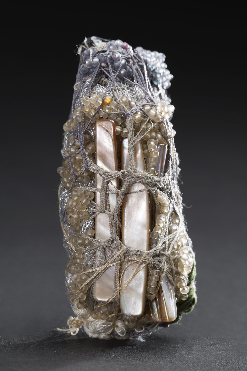  Sandra Sheehy Untitled, 2015 Beads, thread, fabric, buttons, seashells 3 x 1.5 x 1 inches 7.6 x 3.8 x 2.5 cm SSe 91 