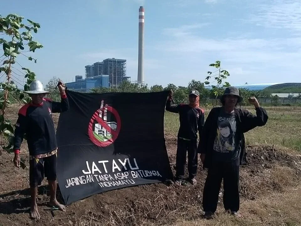 JatAyu activists in front of the First Coal Power Plant Indramayu&nbsp;in Mekarsari Village (June 2020). Photo credits: JatAyu