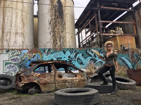  Time Traveller "Blonde Max" for AOK short 