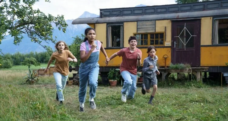 THE FLYING CLASSROOM