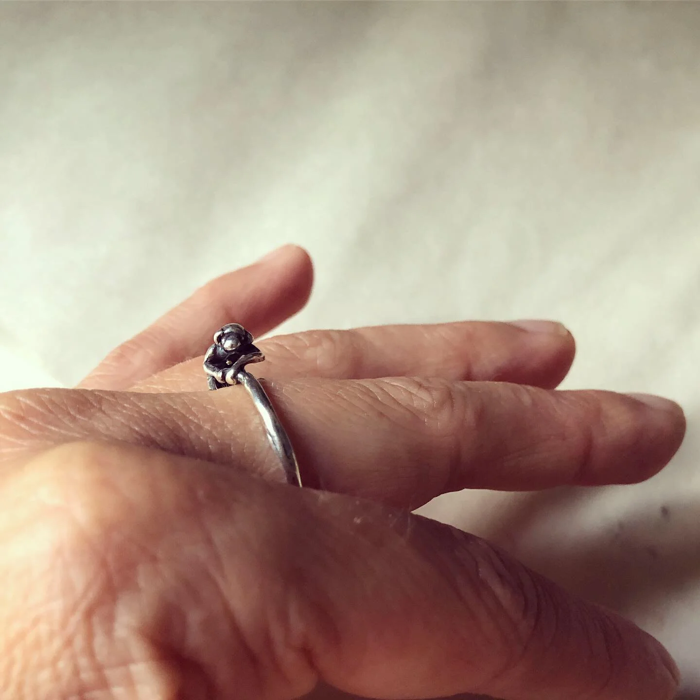 B138CF3F-F98D-4E00-83A5-1CB28107EF29