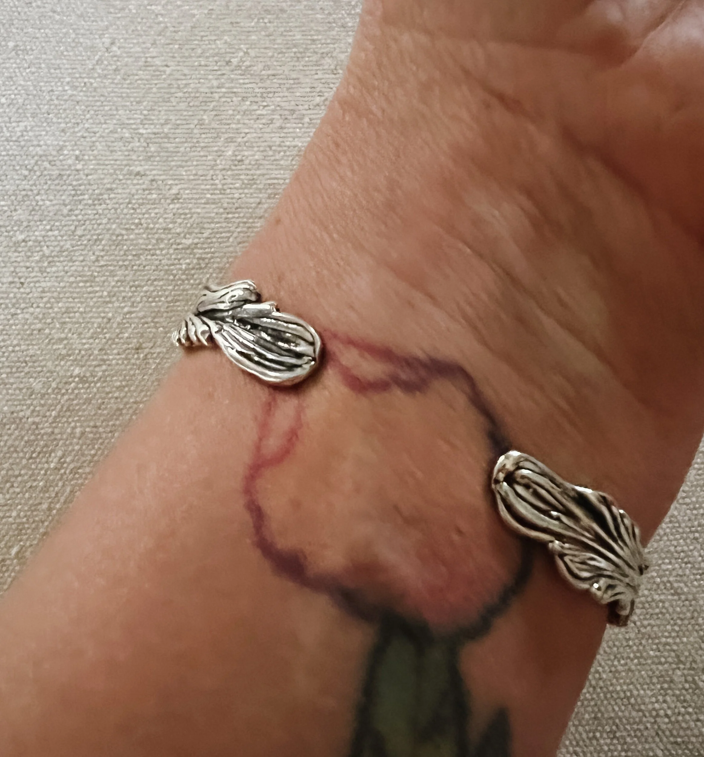 D1D2F749-3AE3-4442-8F73-CCF3D73E2F23