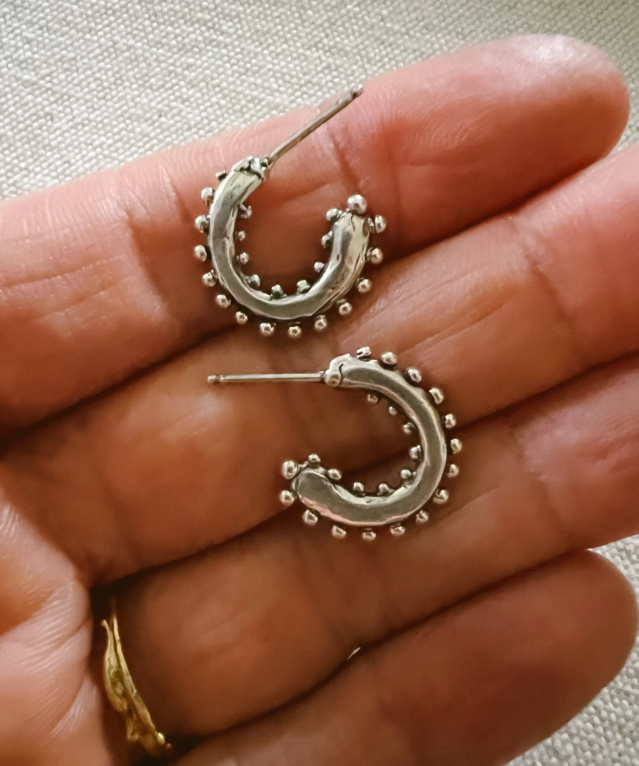 7E3A1BD7-64BA-45E4-9249-EE8BD40F719D