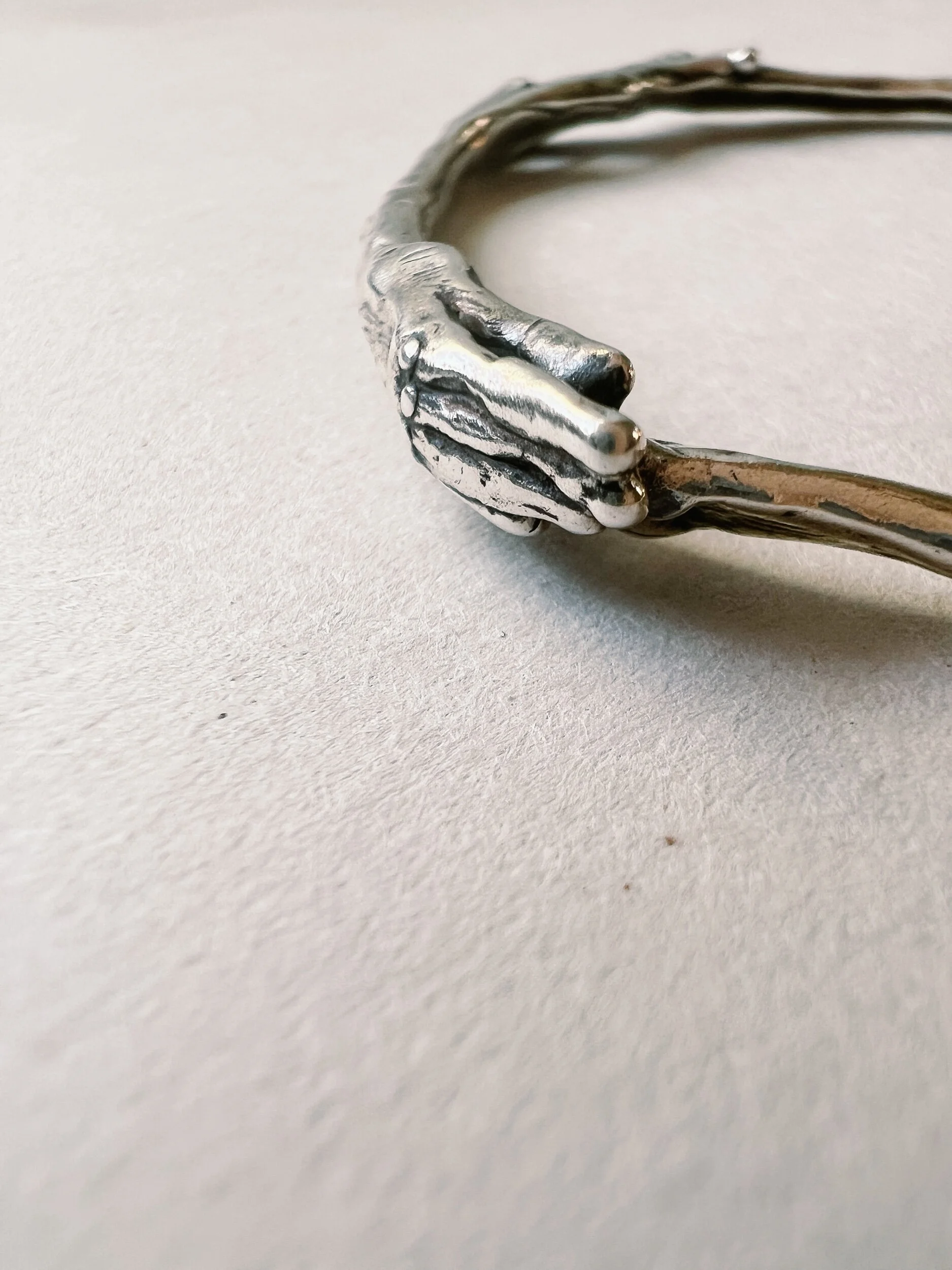 F4831DFD-0075-4B14-8DEC-15A685F85B9A