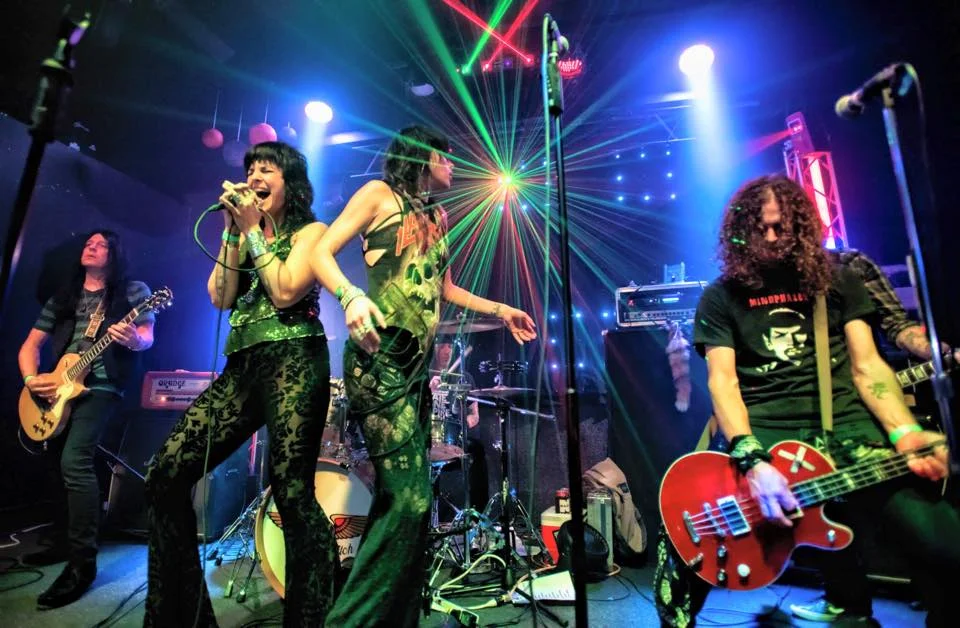 Featherwitch rocks the stage! 
