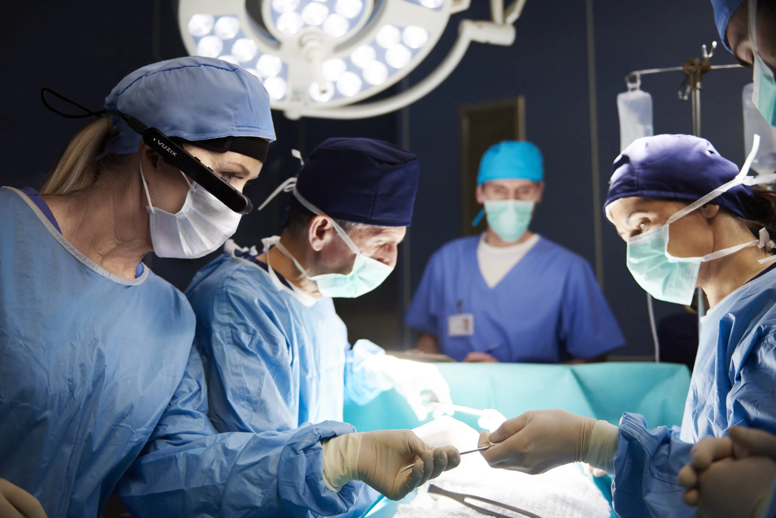 Vuzix_Doctor.Surgery.01.jpg