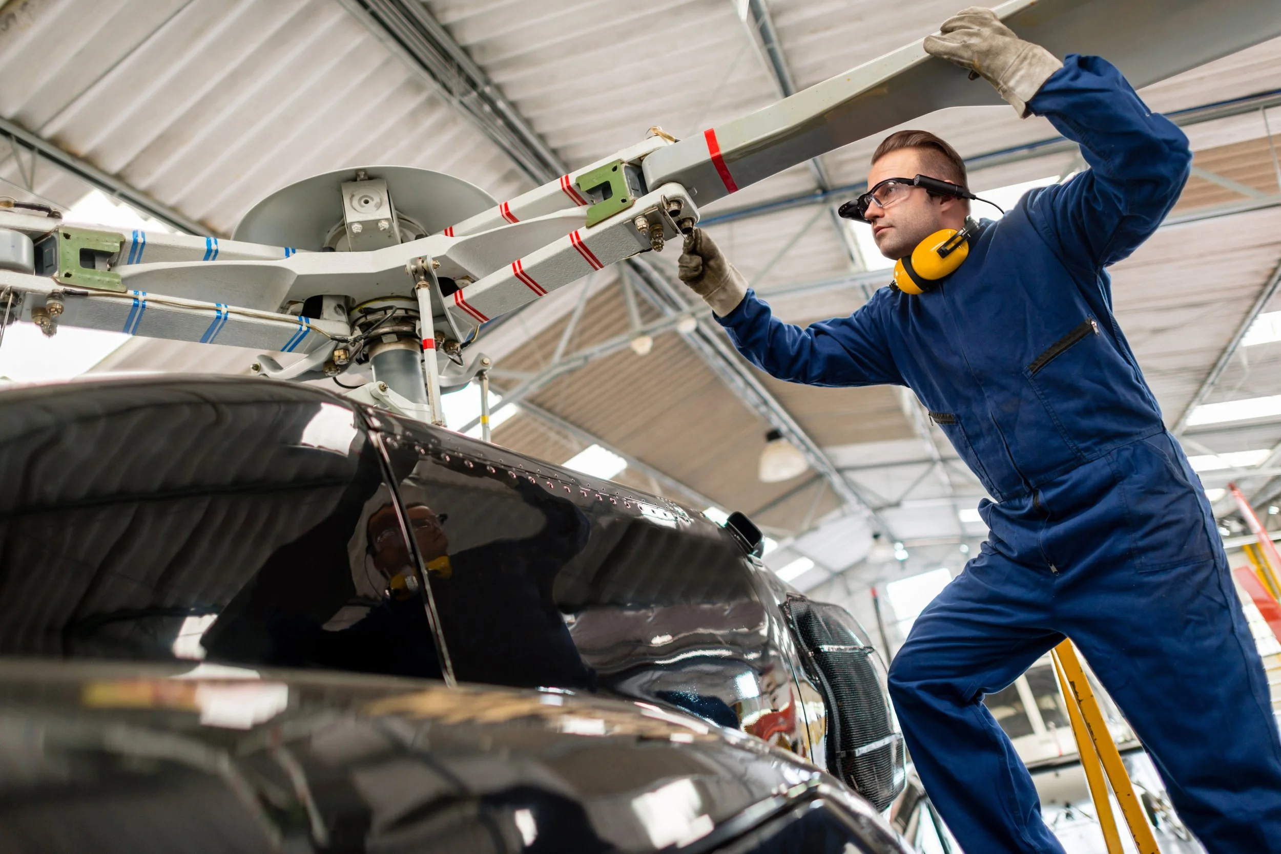 Vuzix_Helicopter.Repair.01.jpg