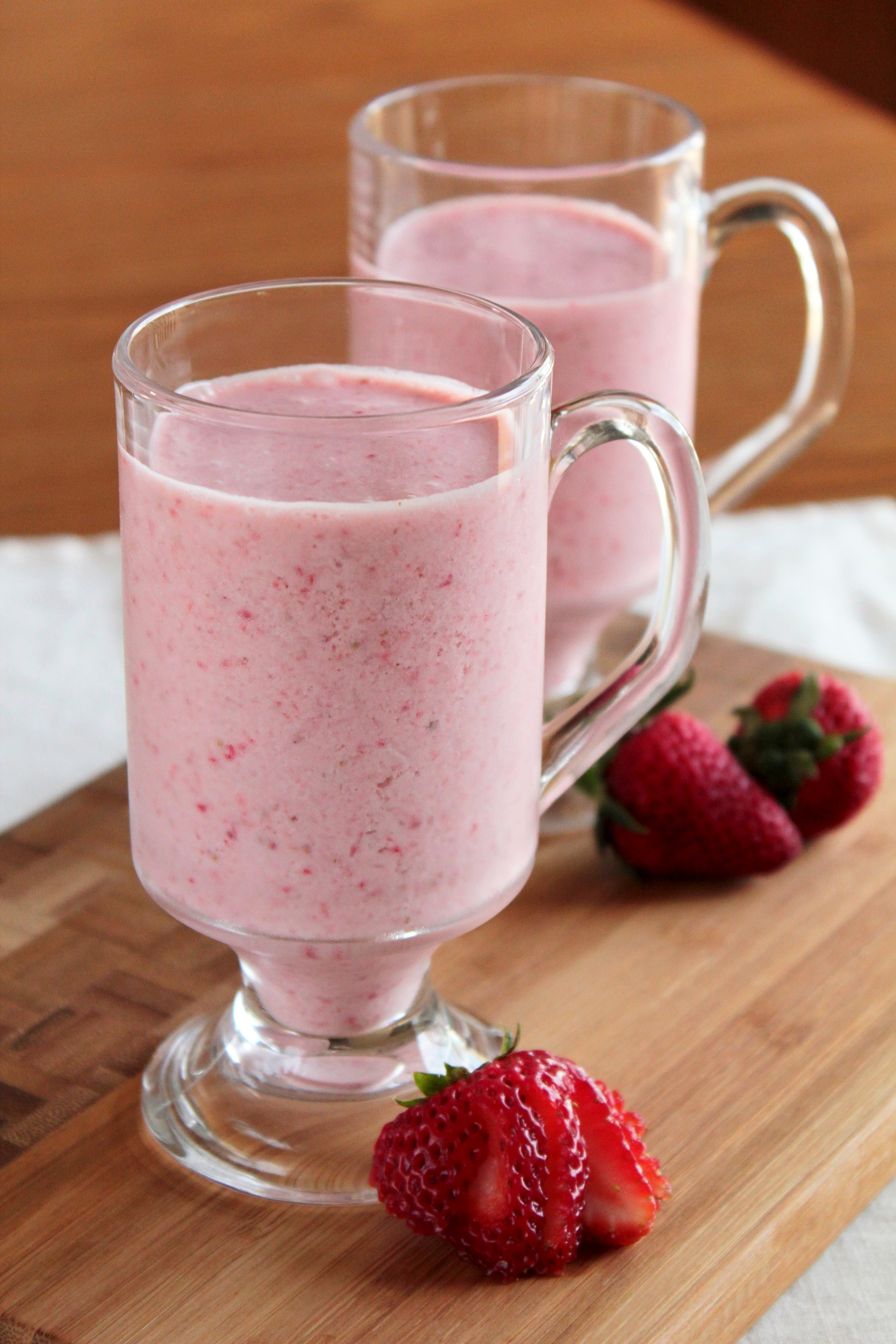 strawberry smoothie strawberry smoothie