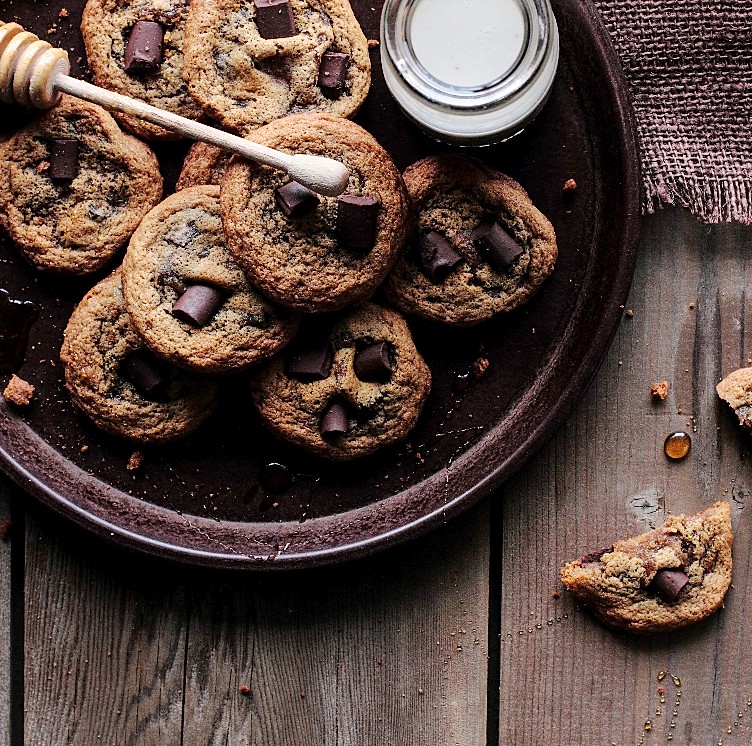 Honey Chocolate Chunk Cookies