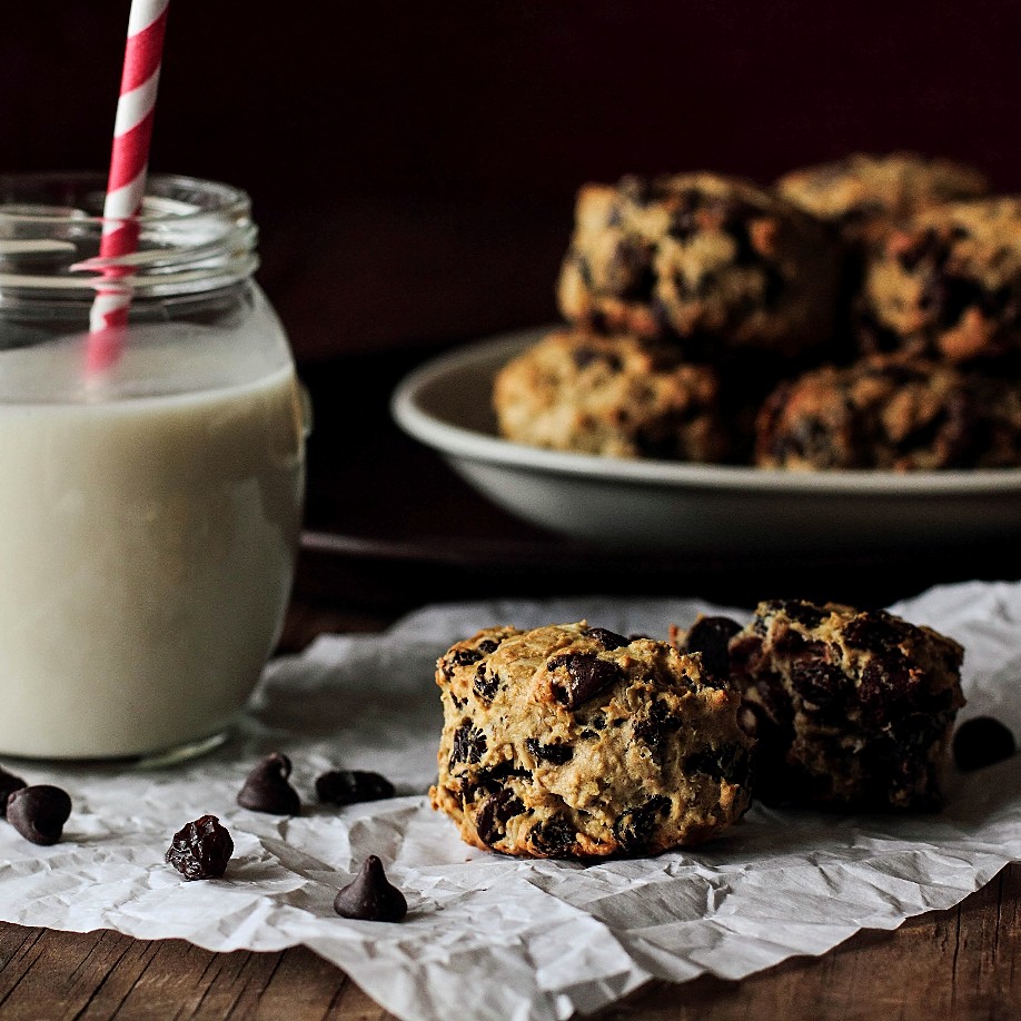 Chocolate Chip Raisin Oatmeal Cookies