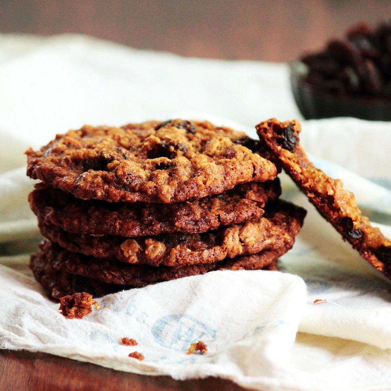 Oatmeal Raisin Crisps