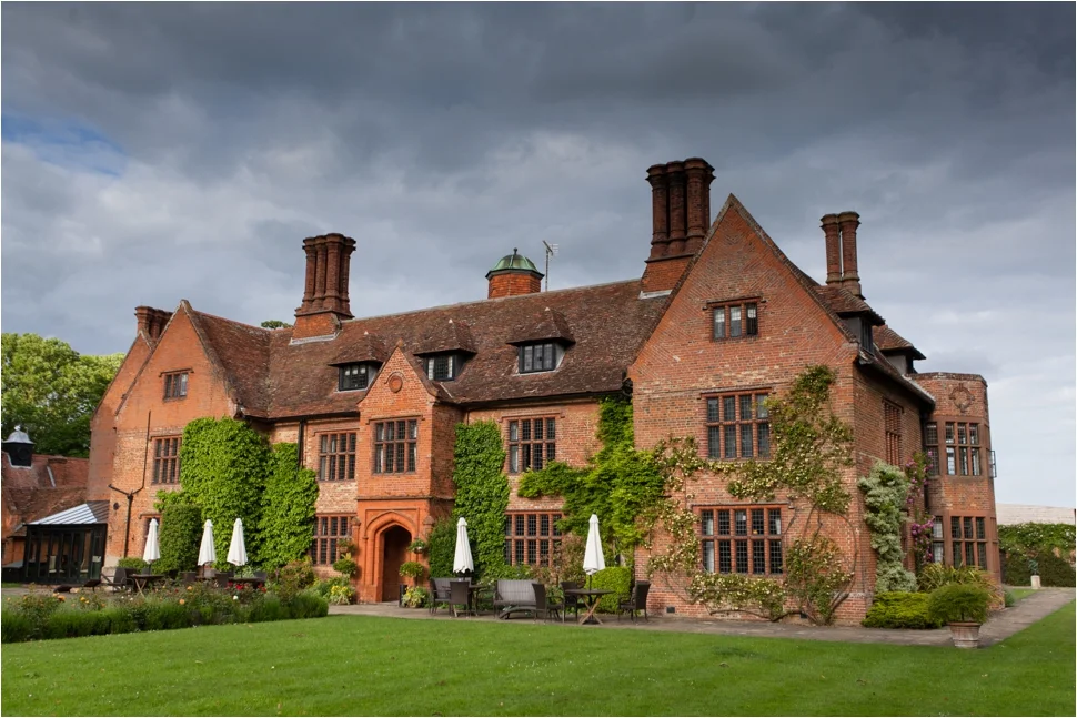 Suffolk Wedding Venue Woodhall Manor by www.rossdeanphotography.com