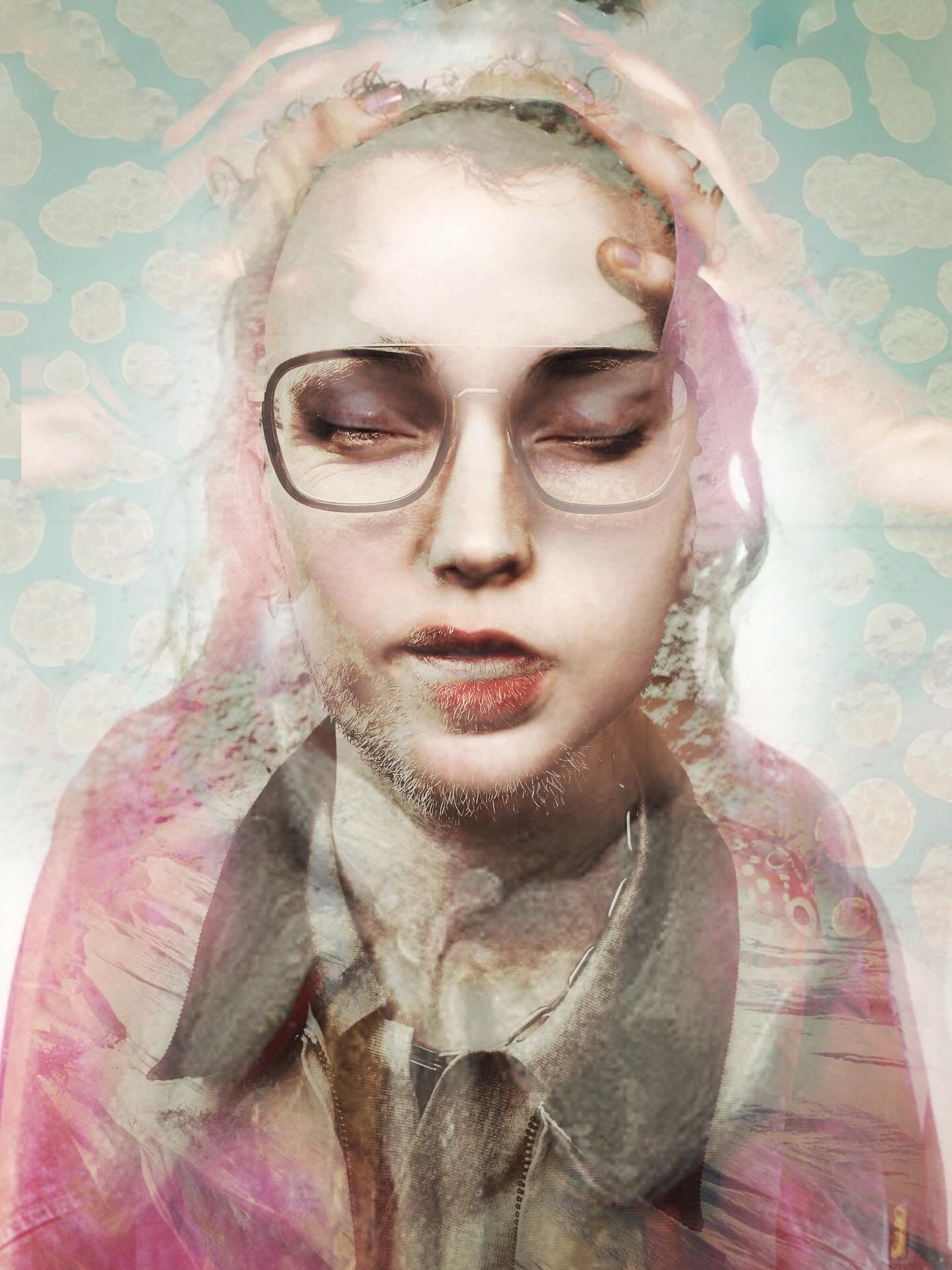 &ldquo;Sleep came over her eyes, gentle and irresistible.&rdquo;
&mdash; Homeric Hymn to Hermes

Made on an iPhone. No AI.

#otherwiseinvisible
#mythicportrait
#homerichymns
#mythopoetic
#dreamstateportrait
#archetypalfigure
#liminalbeing
#gentledark