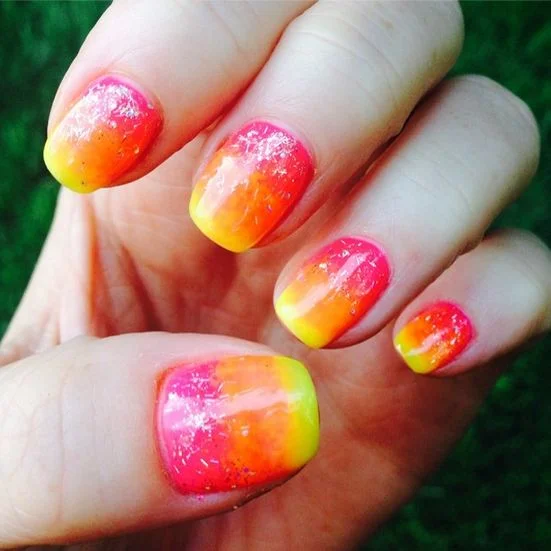 These ombre nails were everything! I chose these for my Hawaii vacation because it not only looks like what a perfect sunset should resemble, but because it matched a majority of my neon things :)